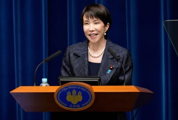 高市早苗首相が初会見「決断と前進の内閣」閣僚には「全速力で任務」とハッパ