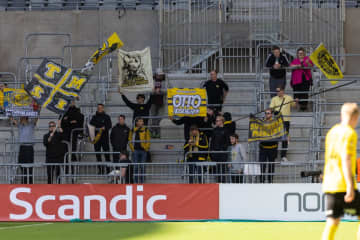 スウェーデンで歴史的快挙！　人口1500人に満たない町クラブがスウェーデン1部リーグを制覇