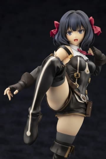 「嘆きの亡霊は引退したい」より足技を放つ「ティノ・シェイド」のフィギュアが本日発売