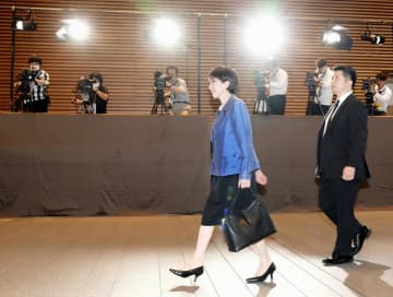 経済対策、補正予算提出へ　冬場の電気・ガス料金支援
