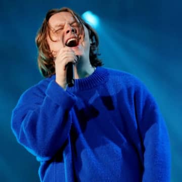 ルイス・キャパルディ、アルバム次回作はアップビートに