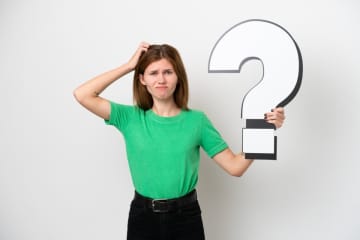 テレビを処分してNHKを解約しようとしたのに、「解約できません」と言われました。NHKを見られないのに、なぜ受信料を払う必要があるのでしょうか？