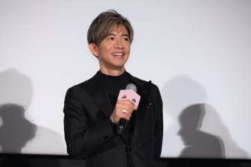 「すごく勉強家で優しい方」倍賞千恵子からのべた褒めに木村拓哉照れ笑い『TOKYOタクシー』完成披露試写会