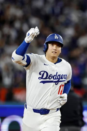 「デコイが足りない！」大谷翔平の愛犬、久しぶりに登場→ファン歓喜。同僚も反応「デコピンだ！」