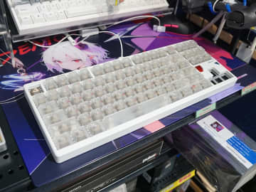 アルミ筐体のラピトリ対応ゲーミングキーボード「ATK × QK Hex80 TKL」、アークで展示スタート