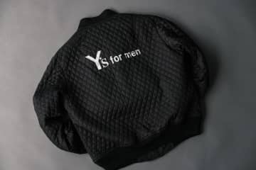 ワイズフォーメンの秋冬アウター、中綿キルティングのリバーシブルブルゾンやメルトンジャケット