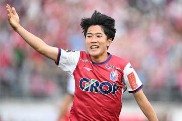 19歳日本人の衝撃弾「試合では難しい」　代表OBが絶賛する”プレースタイル”「相手にしていて嫌」