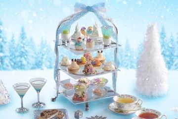シェラトン都ホテル大阪の25年クリスマスアフタヌーンティー、童話『雪の女王』着想の雪だるまマカロン