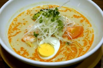 ジョナサン、PFCバランスが黄金比の「やみつき旨辛アジアンごはん」
