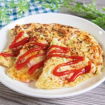 【キャベツはこう食べて！】フライパンで丸ごと焼くだけ！キャベツを使った簡単おかずレシピ3選