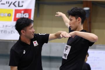 令和7年度全国中学生選抜の第一次強化合宿を実施。川合俊一会長も激励に