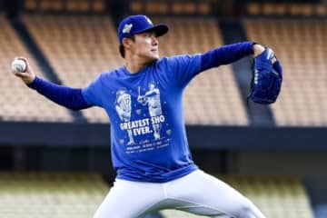 大谷翔平、伝説の“二刀流Tシャツ”が爆誕　歴史的一夜から4日後…山本由伸が着用
