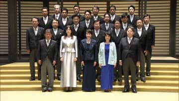 高市内閣始動…小野田紀美新大臣は外国人政策に「国民の安心安全を確保」　日本初のファーストジェントルマン山本拓氏「“ステルス旦那”としてサポート」