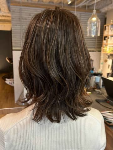 白髪ぼかし感なしッ！【40・50代のイメチェン】は「大人ハイライト」一択かも♡