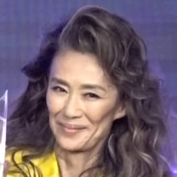 萬田久子「ずっとロングで生きてきまして」　髪をかきあげ続けてきた理由と時代劇でのハプニング