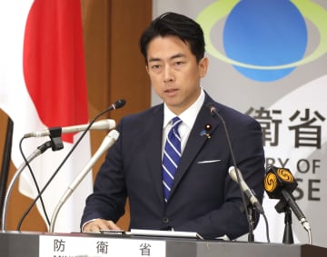 小泉防衛相、原潜「排除せず」　3文書改定に意欲