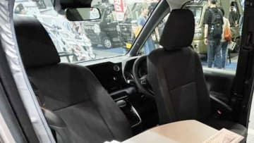 斬新すぎるトヨタ・ミニバン「新幹線みたい」「凄いぞコレは…」キャンプブームの次は“車中リビング”。街乗OK！週末はキャンピングカーになる2倍楽しめるミニバン。