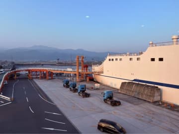 大阪発「フェリー」で行く石鎚山が快適すぎた！　退社直後から始まる非日常感＆ドキワク船内「週末2泊行」レポ