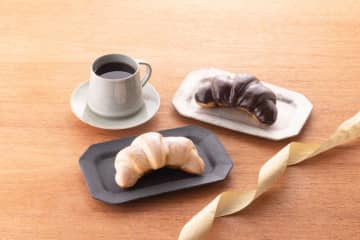 冬のご褒美にぴったり！チョコレートの濃厚な味わい三日月型の贅沢スイーツパン2種が11/1から冬季限定発売！