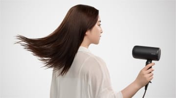 シャープ、9000円の速乾ドライヤー　コード10万回耐久試験済み