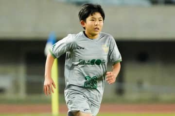 相手GK反応できず…逸材17歳の“20mミドル”　本人も「今まで決めた中で一番きれい」