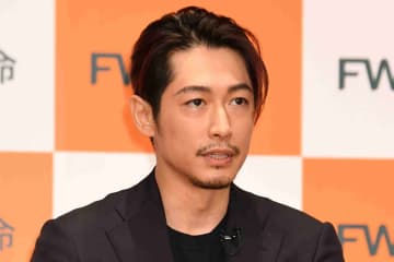 《寂しさを覗かせ…》ディーン・フジオカ　離婚前に関係者が目撃していた“インドネシア人妻とのズレ”