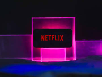 Netflix、生成AI活用に本腰　「独創性を損なう」と批判も