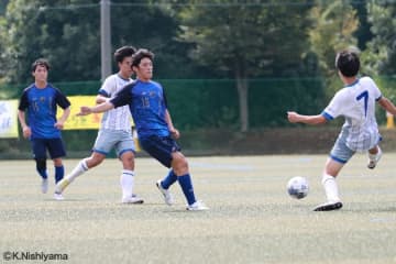 「軸があるから、揺れない」　横浜創英の10番を背負うMF鈴木快