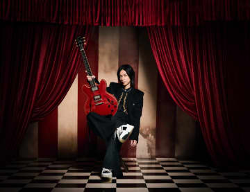 【インタビュー】BREAKERZのAKIHIDE、12thアルバムは一連のストーリー完結編にしてソロワーク集大成「すべての愛おしい人たちへ感謝を」