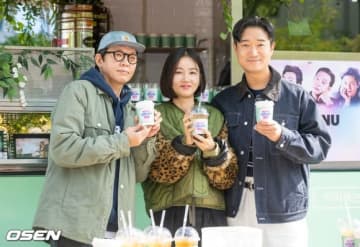 【PHOTO】チョ・ウジン＆ファン・ウスレ＆パク・ジファン、映画「ボス」ケータリングカーイベントに参加