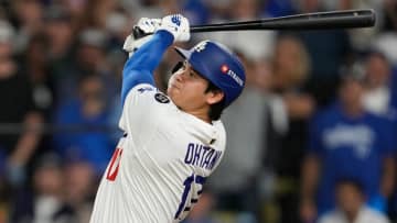 大谷翔平　昨年のWSで盗塁時にケガもスタメン出場続ける　今年のWSでは二刀流復帰で3HR＆7回途中無失点の大暴れ　世界一連覇なるか