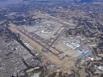成田年間発着枠、34万回に拡大　訪日客急増を受け15年ぶり
