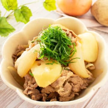 【もう、牛じゃなくていいじゃん！】「豚肉で作る方が断然好き♡」コスパ最強の豚じゃがレシピ