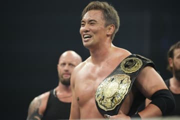 【ＡＥＷ】オカダ・カズチカが世界タッグ王者にリベンジの防衛！　試合後は竹下幸之介と一触即発に