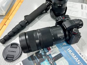 まさかのレース中止…波乱の実写レポート！ 11月発売の超望遠ズームレンズをサーキットで使ってみた