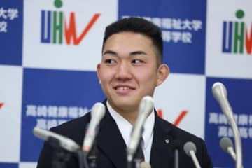ロッテが交渉権の石垣元気「170キロ出します」　最速158キロの超高校級右腕