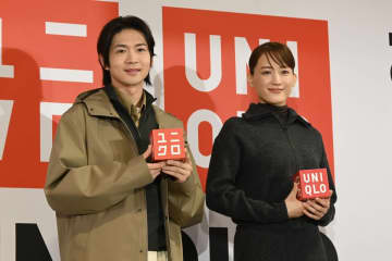 綾瀬はるか　ユニクロの限定販売商品にニッコリ「チクチクしなくて肌触りが良い」