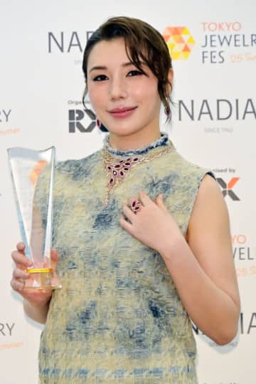 「本当に大変な時ってさ…」仲里依紗が明かす“不安になった時のおまじない”に反響「スーパーポジティブ」「見習います！」