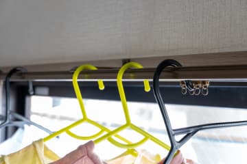 カーテンレールが壊れる原因に！やってはいけないNG行為８つ