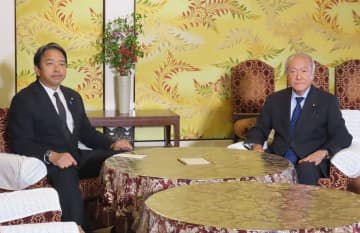 国民・榛葉幹事長が自民・鈴木幹事長と会談　５１年間続くガソリン税暫定税率廃止を訴え　維新は「やるべきだ」