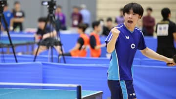 中央大1年・小野泰和、木塚陽斗とのエース対決制しランク入り＜卓球・全日学2025/男子シングルス4回戦＞