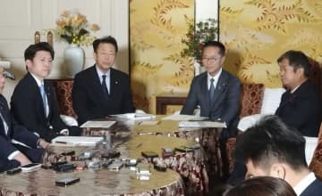 国公、企業献金規制法案提出へ　臨時国会、与党対応が焦点
