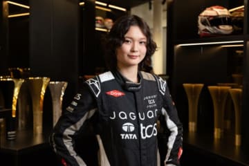 Juju、フォーミュラEドライブが決定。10月31日の女性ドライバーテストにジャガーから出走へ