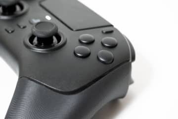対人戦ってやっぱり楽しい…！ 超絶クリッキーでモチベも高まるPS5/PC用パッド「Razer Raiju V3 Pro」で『スト6』に挑戦【先行試用】