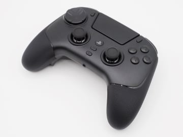 PS5/PC用コントローラー「Razer Raiju V3 Pro」レビュー 約6年ぶりに「Raiju」が復活。TMRサムスティックを備えたフラッグシップモデルを検証
