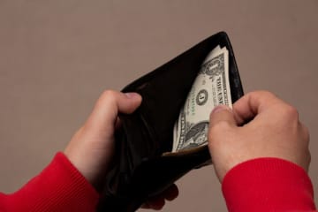 「1個8ドルです」を英語ではどう言う？