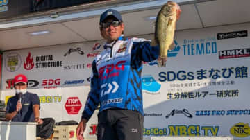 【速報】バス釣り日本一がいよいよ決まる3日間がスタート！初日首位はスティーズNEWモデルも気になるあの男…！【JBトップ50第５戦1日目】