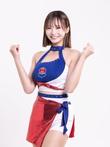 ボリューム満点の美貌に目が離せない！韓国プロ野球の日本人チア、大胆ノースリーブ衣装に絶賛多数【PHOTO】