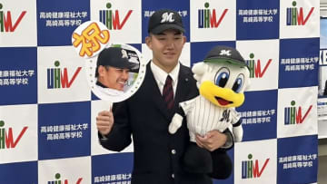 「佐々木朗希投手のように」ロッテドラ1石垣元気が豪腕を目標に掲げる　両親へ「高い枕や布団を買ってあげたい」の回答に会場ほっこり