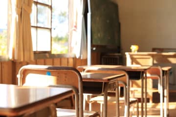 子どもの自殺者529人と過去最多に…若者の自殺者も3000人以上と高止まり「進路に関する悩み」が最多　自殺対策白書